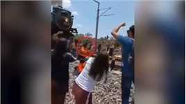 墨西哥女子试图与火车自拍被撞身亡