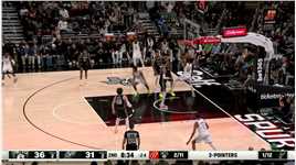 空配连线美如画！托马斯高抛喂饼助攻克拉克斯顿空接暴扣炸筐