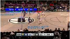 游刃有余！克拉克斯顿脚踩弹簧暴力灌筐粉碎内线