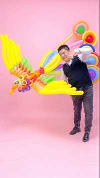 用气球做一只凤凰。