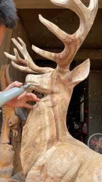 麋鹿雕刻