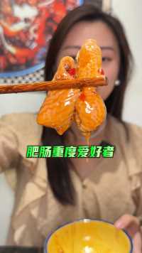 在重庆，不吃火锅就吃肥肠鸡！