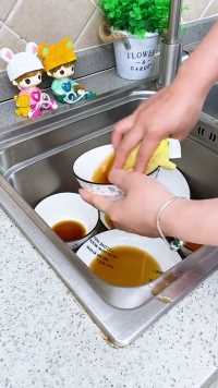 经常做家务，洗碗刷盘子的是不是这个手套很方便