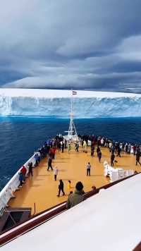 如果不是亲眼所见，“南极冰川”再神奇也只是传说！只有身临其下才能真正感受它的神秘与震撼！