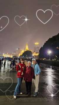 带妈咪到上海外滩看夜景...上海的夜景美不胜收！📸🌹#上海外滩 #最美夜景 #上海 #上热门