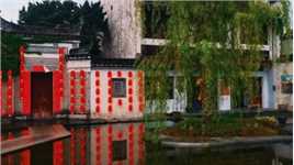 世界上有两个自己，一个在白昼里带着微笑，一个在暗夜里独自怅然。生活，也许大抵都如此，有时见尘埃，有时见星辰！＃旅游推荐官＃旅行摄影师＃这里是中国＃皖南＃徽州＃宏村