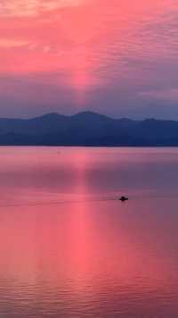 一道残阳铺水中，半江瑟瑟半江红——千岛湖畔看夕阳