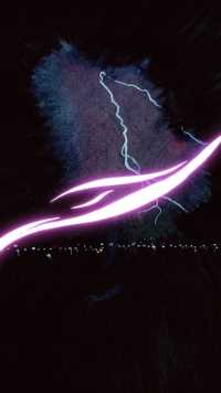 电闪雷鸣⚡️⚡️☔️# 近期天气太多变 ，雷暴危险，珍爱生命🙏🙏🙏