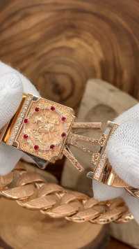 欣赏国外珠宝设计师的一款手链 满满的做工与细节值得入手