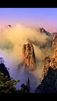 太阳出来了，所有的忧愁都像雾一样散开了。#中国黄山⛰️ #感受大自然的气息和美景