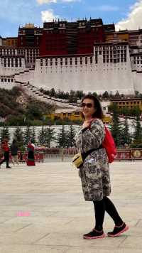 慢下来看世界…
西藏拉萨街头瞎溜达。
#佛珠
#布达拉宫
#牦牛纯酸奶
20210703
西藏拉萨