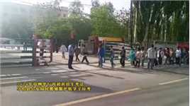 新疆乌恰:护航“小升初”公安在行动！