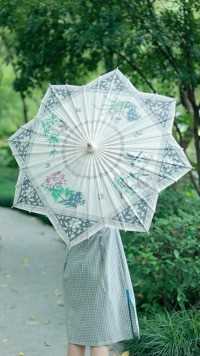  这把伞已经有104年历史不敢想象当时撑着它多么漂亮#油纸伞#八角油纸伞#非遗#博物馆#中式美学#国风