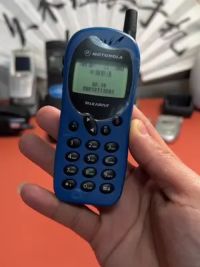 摩托罗拉心语t2688，24年前的超薄手机有多薄？#数码科技 #摩托罗拉 #一代人的回忆 #按键机