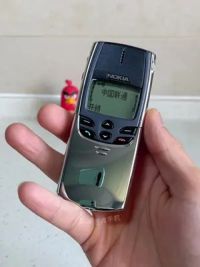 1998年的奢侈品手机，诺基亚8810，亮瞎眼配色！#一代人的回忆 #诺基亚 #经典手机