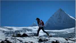 萨普神山圣湖 
这次到来天气非常好
所以决定徒步走近神山
与萨普冰川零距离接触！