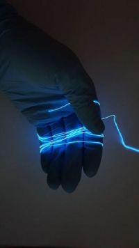 中国科学家研发出不插电发光纤维，比防弹衣纤维坚韧6倍！