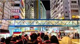 人生建议：香港旅行值得花一个晚上 体验乘坐双层敞篷巴士夜游香港 bigbus有三条线路 香港岛线：起点中环7号码头