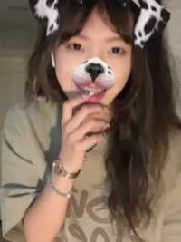 自己洗了就是爆炸头 但是头发看起来好多