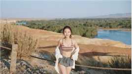 打卡新疆的五彩滩 这是晚上十点的五彩滩 美的跟画一样