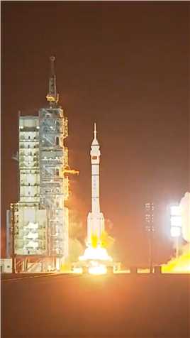 神舟十八号发射成功，两个乘组“太空会师”！点赞中国航天！