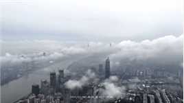 云雾缭绕的广州城