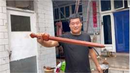 1000年雷击枣木制作七星宝剑，重量跟铁的一样，真是好东西
