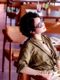 书吧，咖啡吧怎么拍？#摄影 #人像写真 #生活随拍记录美好瞬间