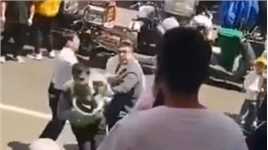 西安警方通报男子辱骂殴打辅警 ：电动三轮车主涉嫌袭警被刑拘