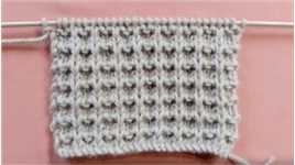 很中性的一款棒针花样，男女款毛衣都可使用，格纹针编织教程