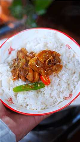 鸡肉买回去不要总是炖汤了，你就像我这样做一个干锅鸡好吃又下饭#干锅鸡 #下饭菜 #今天吃什么呀 