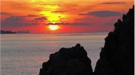 今天的夕阳很美，天空与海面弥漫着温暖而浪漫的橘色#夕阳西下落日余晖 #治愈系风景 #浪漫 #橘色 #带你去看海 #长岛
