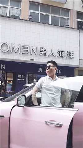 孝昌中心广场爱登堡欢迎你。@湖北继瑞商贸有限公司 @小马哥传媒
