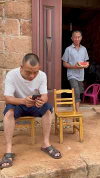 太搞笑了😂😂