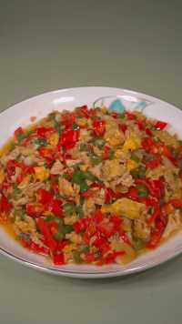 如果你没有胃口，那你一定要试试这道辣椒炒鸡蛋，鲜香下饭，五碗米饭都不够吃