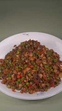 做梦也想不到，蒜苔这样炒会这么好吃