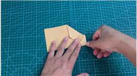 能飞回来的回旋纸飞机，看一眼就会折_3#折纸教程