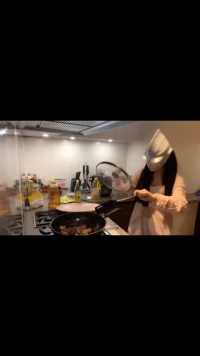 呆妹爆炒鱿鱼真好吃