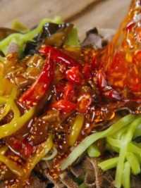 中国式沙拉！吃一口脑瓜嘣嘣响#治愈系美食#贡菜拌毛肚#凉拌菜