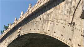 始建于隨朝的赵州桥距今已有1400多年喽