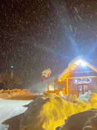 禾木近日暴雪，太美了#万人说新疆 #雪都阿勒泰 #全民冰雪季 #禾木村 #大雪纷飞时你会想起谁