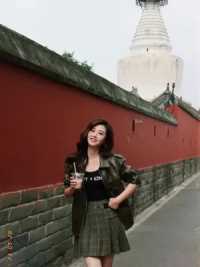 北京秋天一定要去白塔寺拍照，氛围感拉满～    