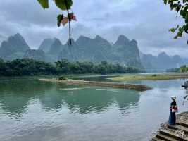 桂林山水甲天下之漓江冠岩景区山水