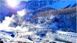 《长白山温泉瀑布》拍摄于吉林. 长白山