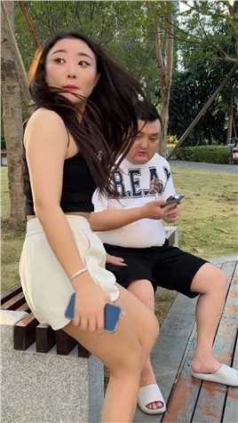 强子给他妈了……