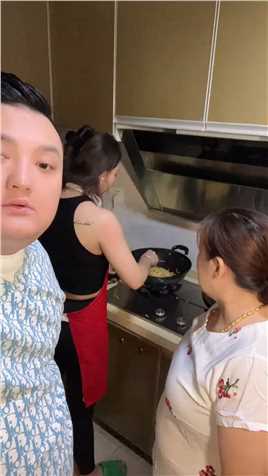 今天我媳妇亲自下厨……