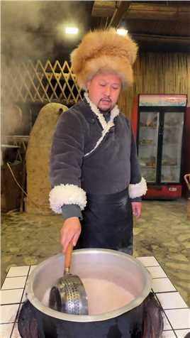 3年藏香猪腿，简简单单做一个藏式火锅炊壶，尝一口就忘不掉的美食！第三集