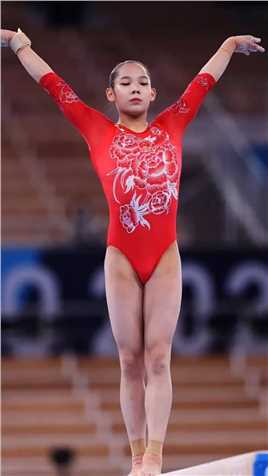 中国姑娘唐茜靖刻苦训练，大小伤无数 年仅16岁在国际世锦赛完美发挥勇夺亚军👍为国争光！中国梦之队女子体操奥运功勋 