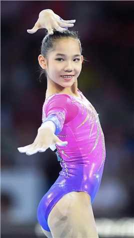 中国姑娘唐茜靖刻苦训练，大小伤无数 16岁体操小花首次参加世锦赛夺个人全能银牌👍为国争光