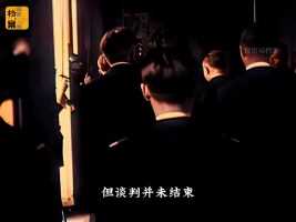 1946年胡志明赴法国和谈期间录像，胡志明在巴黎飞吻送行人群 --下